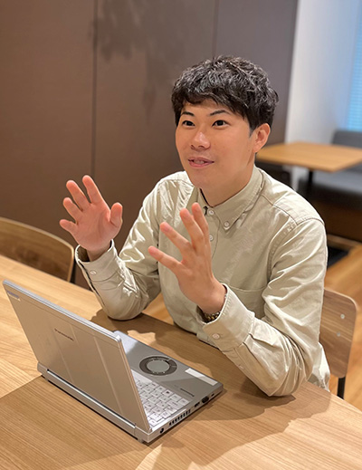 インタビューの様子2